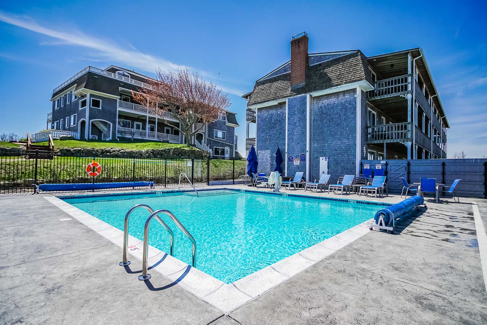 A crisp swimming pool at VRI's Neptune House Resort in Rhode Island.